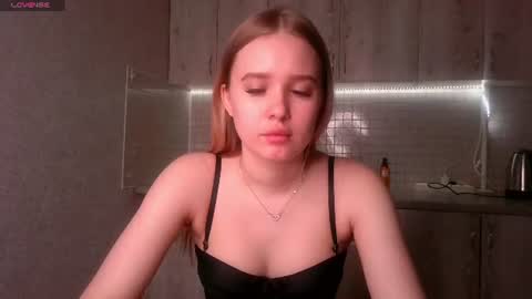 toni_pittmann online show from June 19, 2026, 5:17 pm