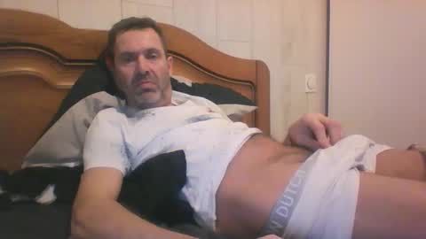 tonio1972 online show from December 14, 2025, 7:40 pm