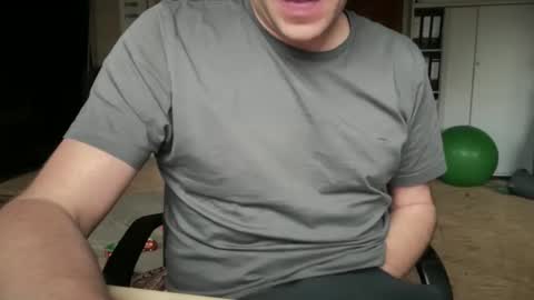 Snapshot of tonisun chatting on November 3, 2025, 2:40 pm tonisun online show from November 3, 2025, 2:40 pm