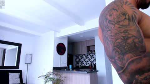 tony muscle1 online show from December 12, 2024, 8:32 pm