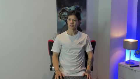 tony_petrov online show from September 13, 2025, 7:19 am