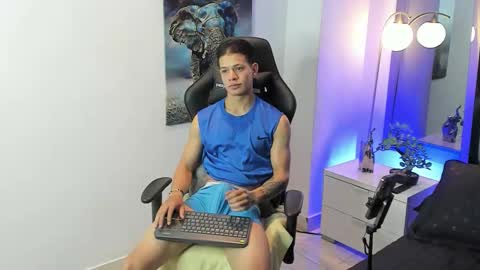 tony_petrov online show from September 23, 2025, 4:48 am