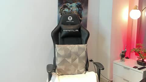 tony_petrov online show from November 9, 2025, 9:24 pm