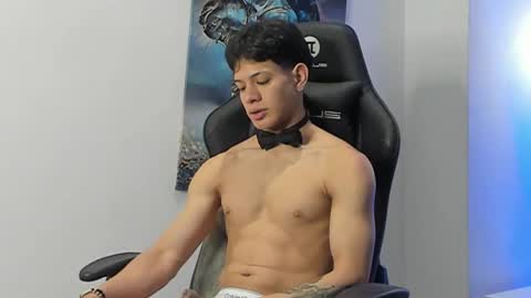 tony_petrov online show from December 5, 2025, 2:14 pm