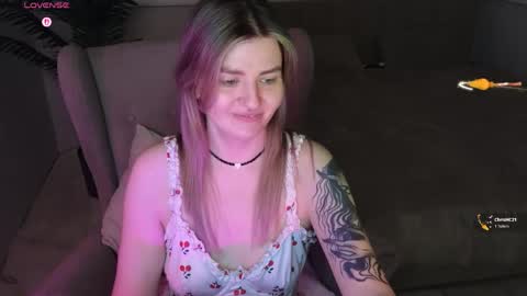 Snapshot of tonyameow chatting on May 10, 2026, 1:22 am Tonya online show from May 10, 2026, 1:22 am