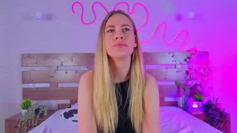 Tonya online show from December 18, 2025, 6:03 pm