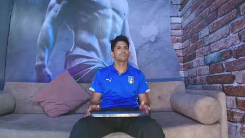 Snapshot of tonycosta_ chatting on October 7, 2025, 12:41 am Tony online show from October 7, 2025, 12:41 am