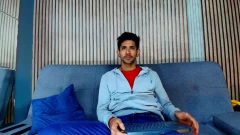 Snapshot of tonycosta_ chatting on October 17, 2025, 12:14 am Tony online show from October 17, 2025, 12:14 am