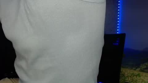 Snapshot of tonydesire_ chatting on April 19, 2026, 9:06 pm tonydesire_ online show from April 19, 2026, 9:06 pm