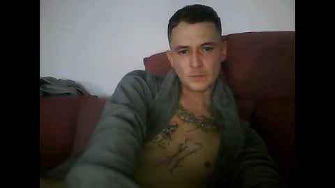 tonystrawberry online show from January 18, 2026, 4:49 am