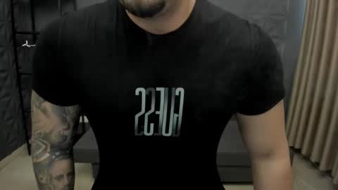 TonyWilcox online show from October 31, 2025, 7:31 am