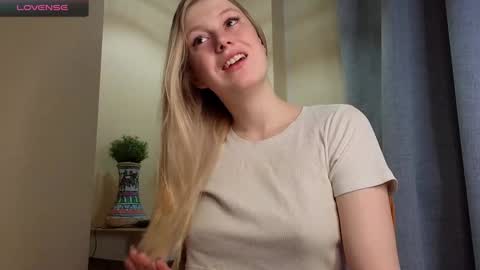 Hey hey Im Megan Pvt open. Im very glad to see you here online show from February 4, 2025, 3:11 am