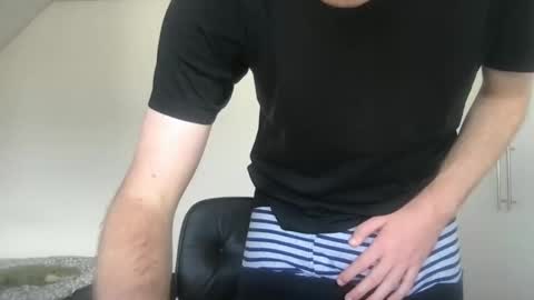 Max online show from October 5, 2025, 12:36 pm