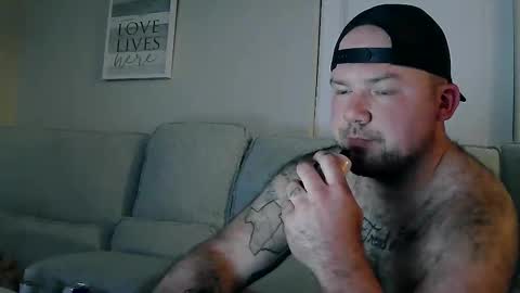 toomuchboost32 online show from March 8, 2025, 5:59 am