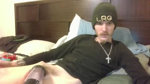 Snapshot of tootall803 chatting on January 16, 2025, 4:49 am TooTall803 online show from January 16, 2025, 4:49 am