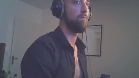 tootsybird online show from September 23, 2025, 10:24 pm