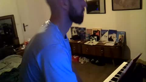 tootsybird69 online show from June 19, 2026, 1:21 am