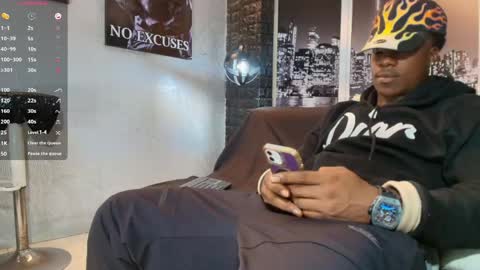 Snapshot of toower_ chatting on April 17, 2026, 3:53 am T O W E R online show from April 17, 2026, 3:53 am