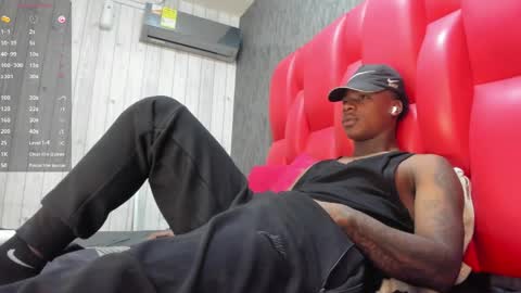 Snapshot of toower_ chatting on May 14, 2026, 4:41 am T O W E R online show from May 14, 2026, 4:41 am