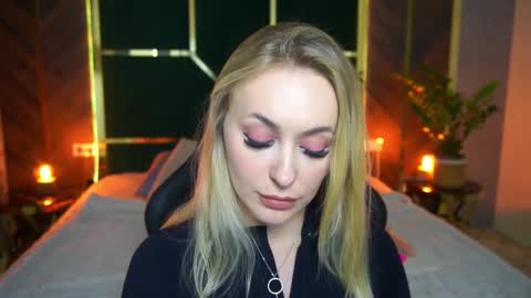 top_grace online show from March 4, 2025, 11:22 pm