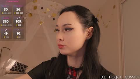 Im MeganLovense on Ill be online  1700 UTC online show from January 5, 2025, 5:20 pm