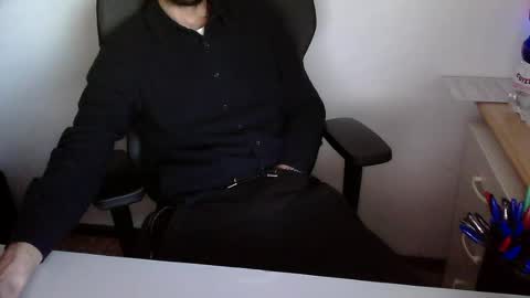 Snapshot of topg84 chatting on May 19, 2026, 5:19 pm Topg84 online show from May 19, 2026, 5:19 pm