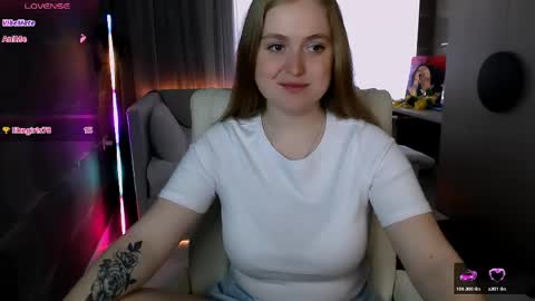 Snapshot of tori_blond chatting on May 10, 2026, 5:12 am tori_blond online show from May 10, 2026, 5:12 am