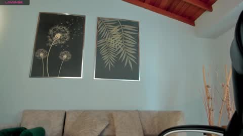 Tori Cross online show from January 21, 2025, 3:21 pm