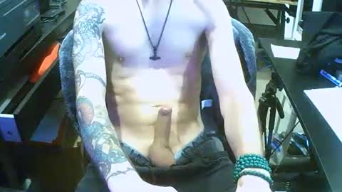 Snapshot of tornado2156 chatting on February 28, 2025, 7:03 pm Tornado2156 online show from February 28, 2025, 7:03 pm