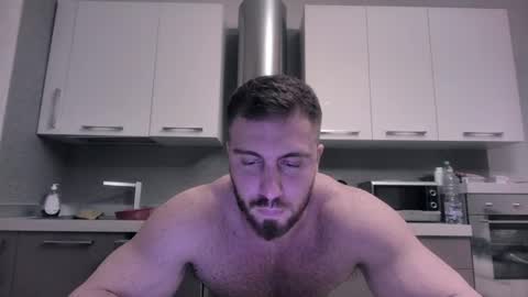 Snapshot of toro_arrapato chatting on December 19, 2024, 12:13 am toro_arrapato online show from December 19, 2024, 12:13 am