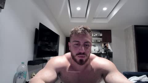 Snapshot of toro_arrapato chatting on February 17, 2025, 3:47 am toro_arrapato online show from February 17, 2025, 3:47 am