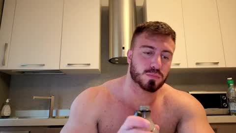 Snapshot of toro_arrapato chatting on March 12, 2025, 12:57 pm toro_arrapato online show from March 12, 2025, 12:57 pm