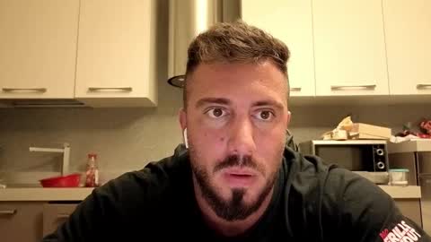 Snapshot of toro_arrapato chatting on September 24, 2025, 7:06 pm toro_arrapato online show from September 24, 2025, 7:06 pm