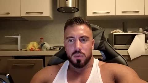 Snapshot of toro_arrapato chatting on October 16, 2025, 11:39 pm toro_arrapato online show from October 16, 2025, 11:39 pm