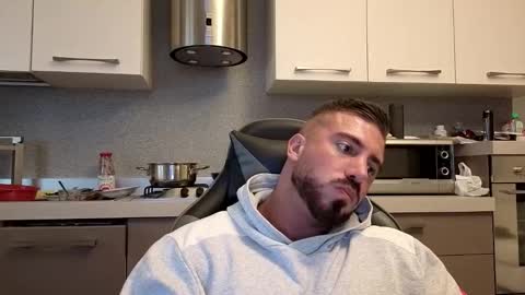 Snapshot of toro_arrapato chatting on October 18, 2025, 3:13 pm toro_arrapato online show from October 18, 2025, 3:13 pm