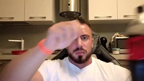 Snapshot of toro_arrapato chatting on October 21, 2025, 5:13 pm toro_arrapato online show from October 21, 2025, 5:13 pm