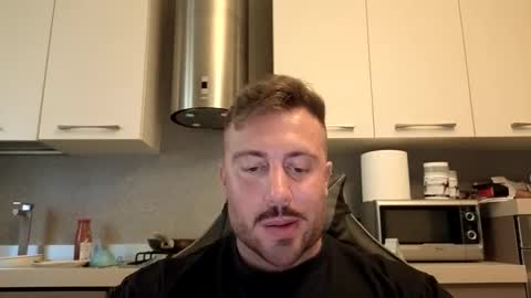 Snapshot of toro_arrapato chatting on May 17, 2026, 1:18 pm toro_arrapato online show from May 17, 2026, 1:18 pm