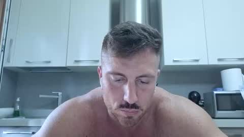 Snapshot of toro_arrapato chatting on May 30, 2026, 3:31 pm toro_arrapato online show from May 30, 2026, 3:31 pm