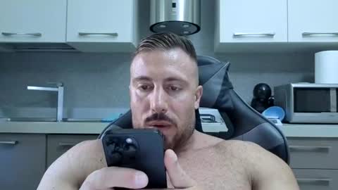 Snapshot of toro_arrapato chatting on June 13, 2026, 1:53 pm toro_arrapato online show from June 13, 2026, 1:53 pm