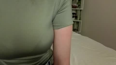 Snapshot of toshacress chatting on February 20, 2026, 6:19 am Kate online show from February 20, 2026, 6:19 am