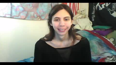 Snapshot of totalfuckingadorable chatting on December 11, 2024, 9:01 pm Luna online show from December 11, 2024, 9:01 pm