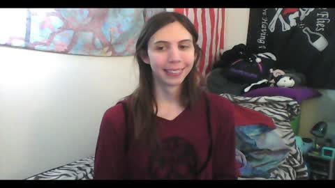 Snapshot of totalfuckingadorable chatting on January 6, 2025, 12:05 am Luna online show from January 6, 2025, 12:05 am