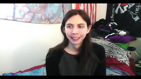 Snapshot of totalfuckingadorable chatting on January 7, 2025, 3:24 am Luna online show from January 7, 2025, 3:24 am