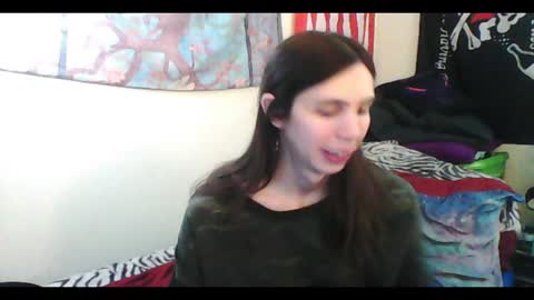 Snapshot of totalfuckingadorable chatting on January 16, 2025, 4:28 am Luna online show from January 16, 2025, 4:28 am