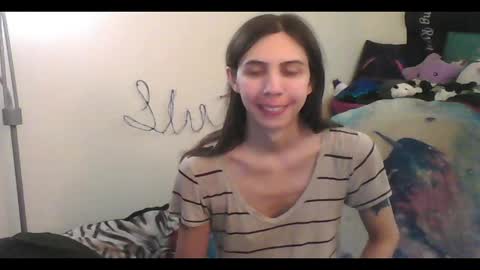 Snapshot of totalfuckingadorable chatting on October 6, 2025, 1:47 am Luna online show from October 6, 2025, 1:47 am