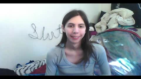 Snapshot of totalfuckingadorable chatting on October 16, 2025, 9:05 pm Luna online show from October 16, 2025, 9:05 pm