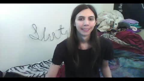 Snapshot of totalfuckingadorable chatting on October 20, 2025, 3:29 am Luna online show from October 20, 2025, 3:29 am