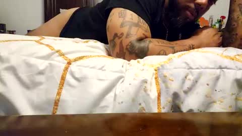 Snapshot of totalpackage2001 chatting on November 1, 2025, 7:10 am totalpackage2001 online show from November 1, 2025, 7:10 am