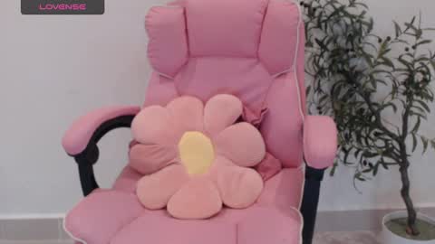 Angelina online show from February 4, 2026, 1:17 pm