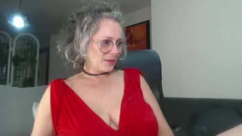 Snapshot of totypink chatting on February 8, 2025, 4:25 pm TotyPink online show from February 8, 2025, 4:25 pm